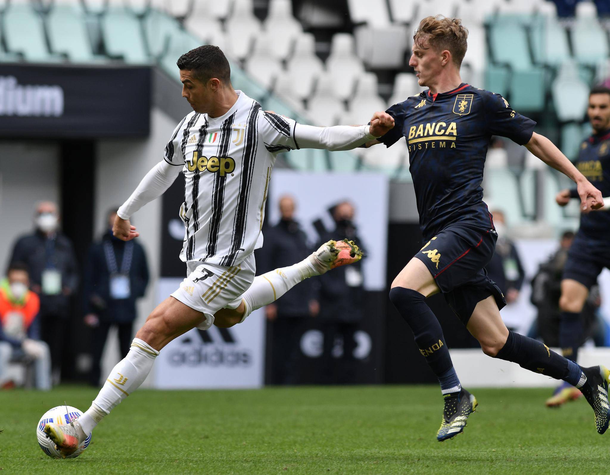 DB电竞分析入口-皇马防线不稳，连续两场失利陷入困境的简单介绍