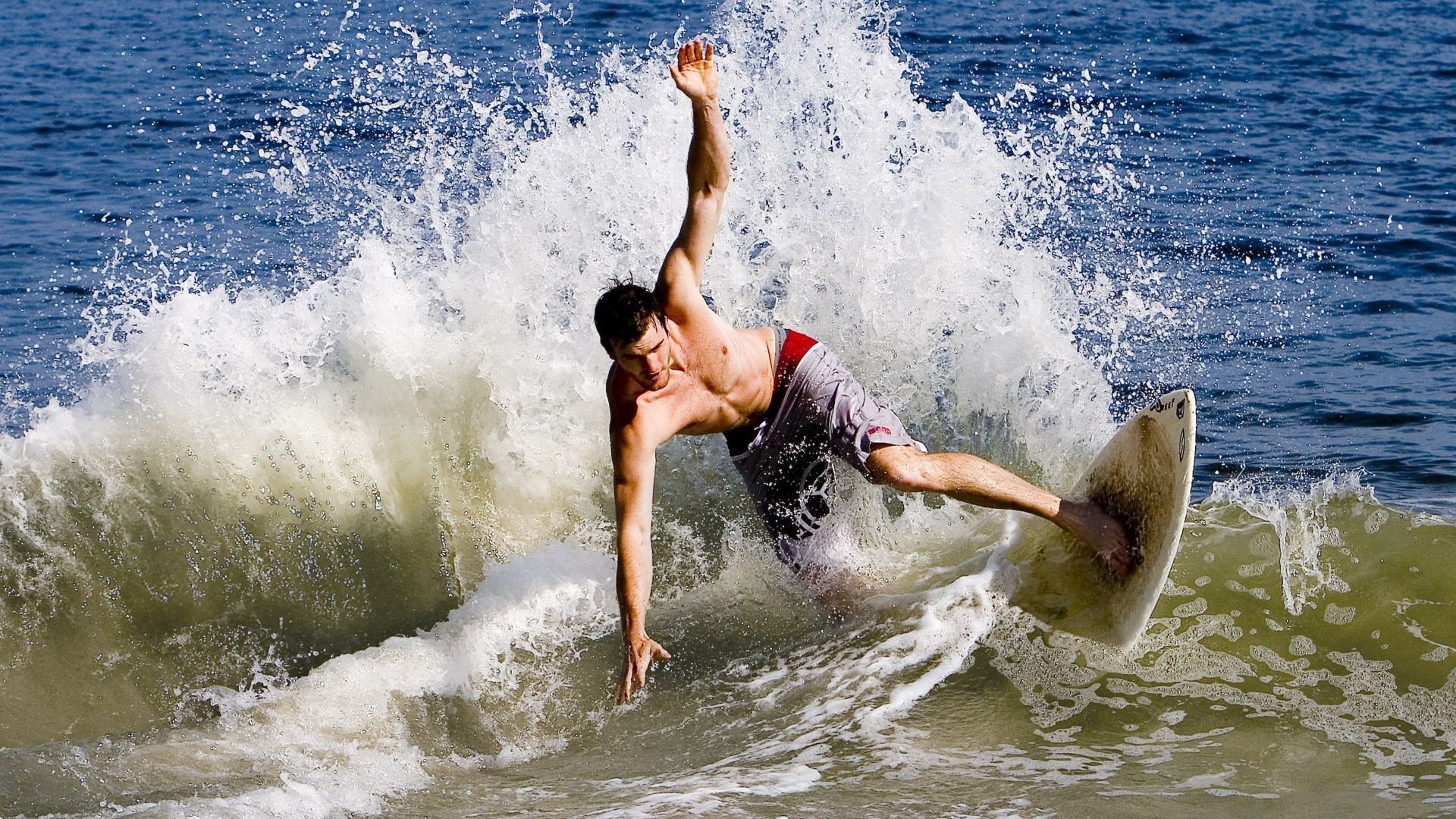 DB电竞解说-绝境中的红色闪电，拉文加时封神，公牛逆转篮网启示录